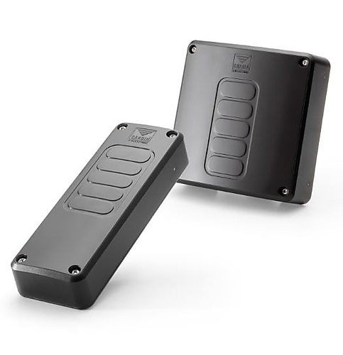 Cardin SAFEKIT8 kit draadloos veiligheidssysteem bestaat uit één vaste ontvanger en één mobiele zender