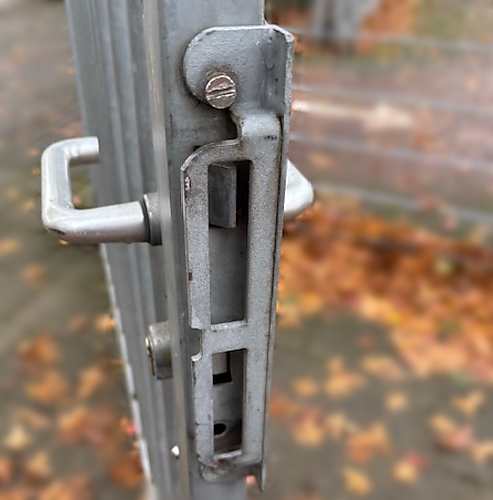 Heras slotset voor stijl 40x40 poortslot inclusief slotvanger deel poortzijde